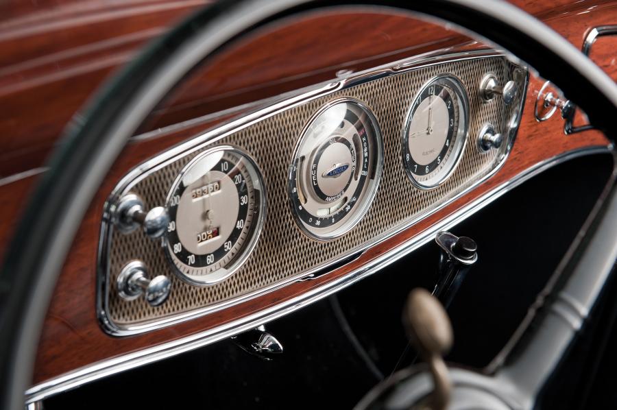  Lincoln Model KA convertible roadster 1934 года  (фото 14 из 36)